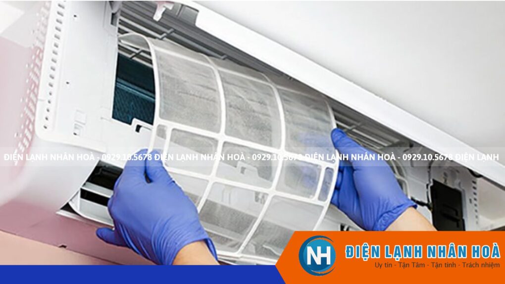 Vệ Sinh Điều Hoà Định Ký Giúp Làm Tăng Tuổi Thọ Máy